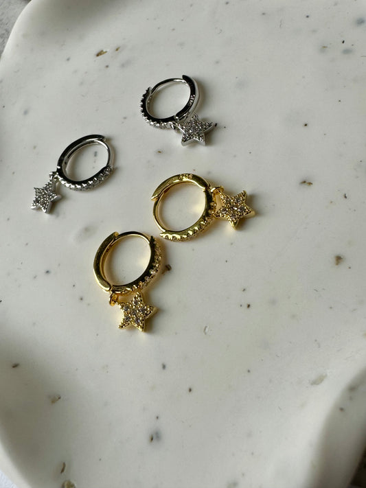 Star Huggie Earrings [Chloe]