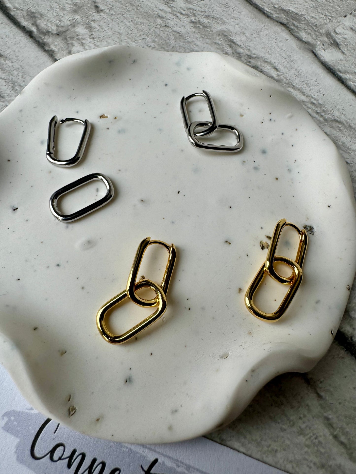 Geometric Oval Hoop Huggie Earrings [Freya]