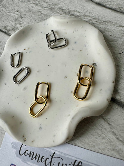 Geometric Oval Hoop Huggie Earrings [Freya]