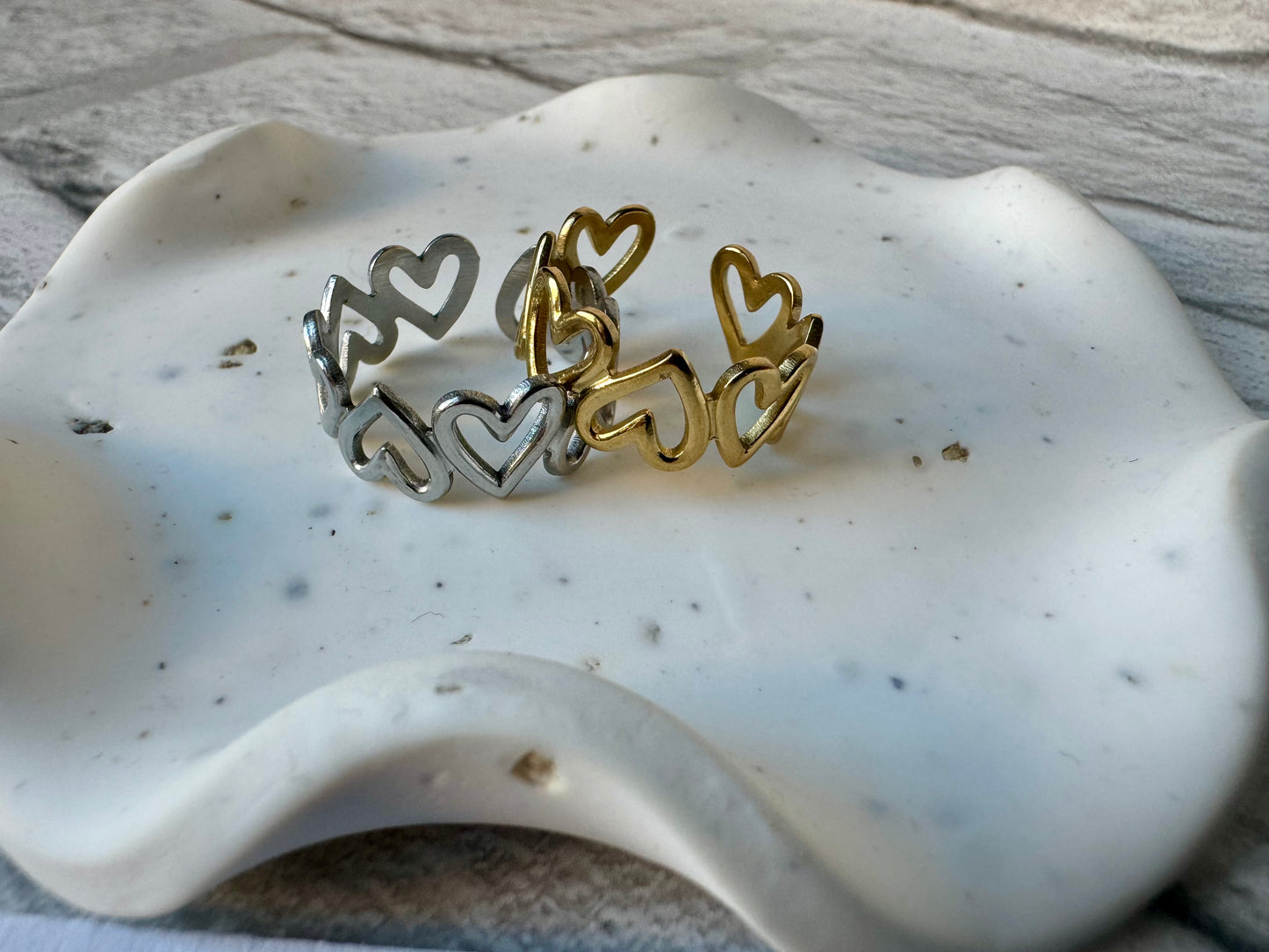 Hollow Heart Ring [Eadie]