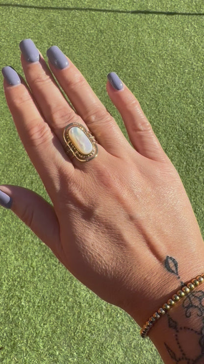 [Florence] Gold Ring with Opal stone